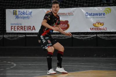 OperÃ¡rio Laranjeiras vence MariÃ³polis e retoma a 4Âª colocaÃ§Ã£o no Paranaense Chave Ouro.
