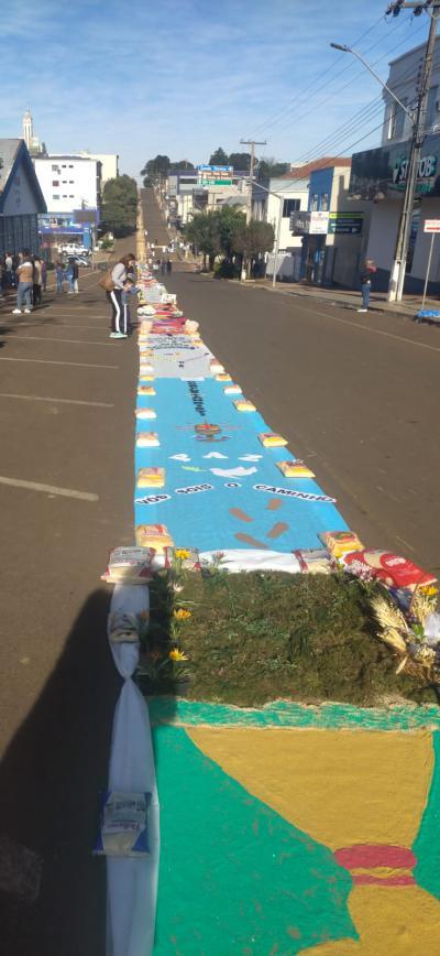 ParÃ³quia Santâ€™Ana celebrou Corpus Christi com o retorno da procissÃ£o e missa campal