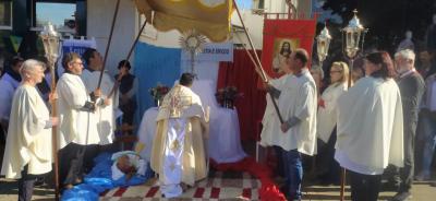 ParÃ³quia Santâ€™Ana celebrou Corpus Christi com o retorno da procissÃ£o e missa campal