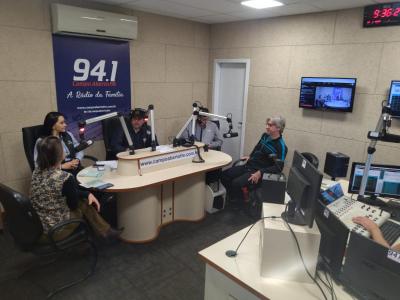 Comissão organizadora do Dia de Cooperar visitou a Campo Aberto FM