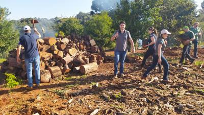 Laranjeiras: Sicredi realiza o dia "C" na Casa de Repouso SÃ£o Francisco Xavier 
