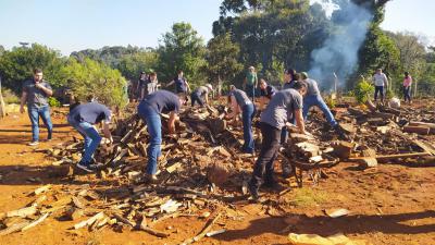 Laranjeiras: Sicredi realiza o dia "C" na Casa de Repouso SÃ£o Francisco Xavier 