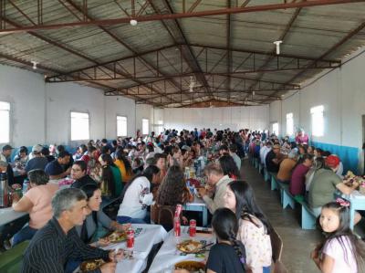 ParÃ³quia SantÂ´Ana celebrou SÃ£o Pedro e SÃ£o Paulo neste Domingo (03)