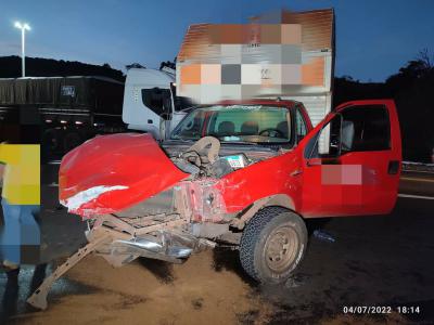 N. Laranjeiras: AmbulÃ¢ncia de Marquinho se envolve em acidente na BR 277 