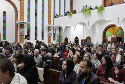 Igreja Matriz lota na CelebraÃ§Ã£o de Abertura da Novena de Sant'Ana