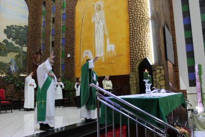 Igreja Matriz lota na CelebraÃ§Ã£o de Abertura da Novena de Sant'Ana
