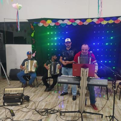 Noite Cultural em Porto Barreiro com apresentaÃ§Ãµes artÃ­sticas e comidas tÃ­picas