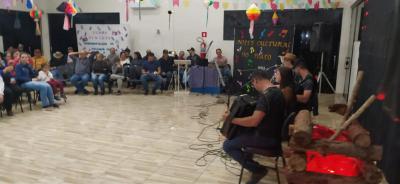 Noite Cultural em Porto Barreiro com apresentaÃ§Ãµes artÃ­sticas e comidas tÃ­picas