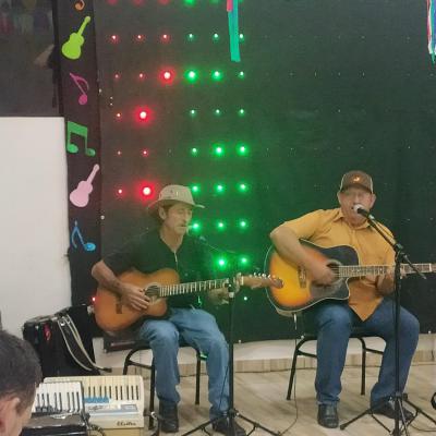 Noite Cultural em Porto Barreiro com apresentaÃ§Ãµes artÃ­sticas e comidas tÃ­picas