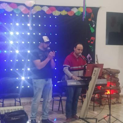 Noite Cultural em Porto Barreiro com apresentaÃ§Ãµes artÃ­sticas e comidas tÃ­picas