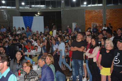 Categoria Sertaneja Regional empolga pÃºblico do Santâ€™Ana Fest
