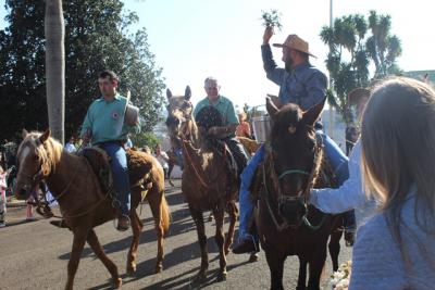 Cavalgada da Padroeira Santâ€™Ana reÃºne dezenas de cavaleiros