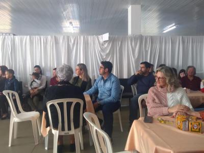 CTG EstÃ¢ncia do IguaÃ§u promove "cafÃ©" para homenagear os avÃ³s