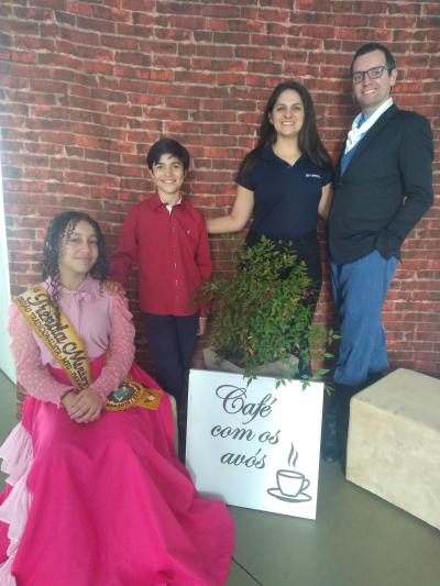 CTG EstÃ¢ncia do IguaÃ§u promove "cafÃ©" para homenagear os avÃ³s
