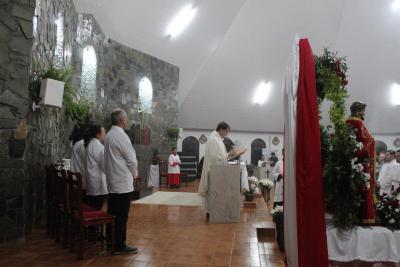 Dezenas de FiÃ©is participaram da Missa dos Romeiros em Campo Mendes
