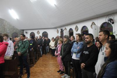 Dezenas de FiÃ©is participaram da Missa dos Romeiros em Campo Mendes