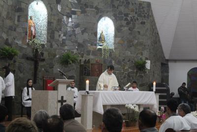 Dezenas de FiÃ©is participaram da Missa dos Romeiros em Campo Mendes