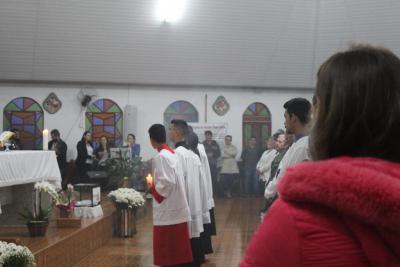 Dezenas de FiÃ©is participaram da Missa dos Romeiros em Campo Mendes
