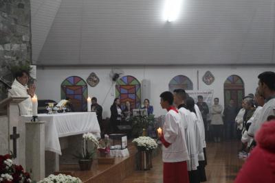 Dezenas de FiÃ©is participaram da Missa dos Romeiros em Campo Mendes