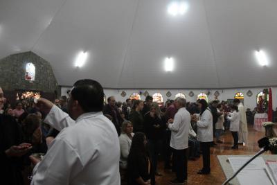 Dezenas de FiÃ©is participaram da Missa dos Romeiros em Campo Mendes