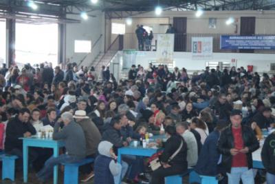  Bingo com PavilhÃ£o lotado movimentou a programaÃ§Ã£o festiva do Bom Jesus em Campo Mendes