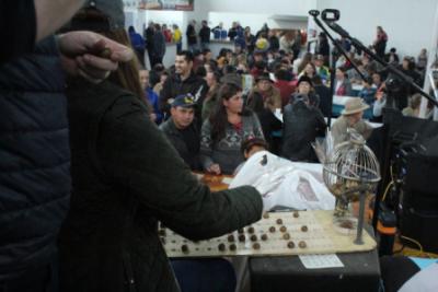  Bingo com PavilhÃ£o lotado movimentou a programaÃ§Ã£o festiva do Bom Jesus em Campo Mendes