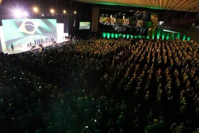 Em BrasÃ­lia, caravana do ParanÃ¡ participa de evento com Bolsonaro