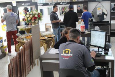 Bertoldo Materiais de ConstruÃ§Ã£o comemora um ano de sucesso em Laranjeiras do Sul 