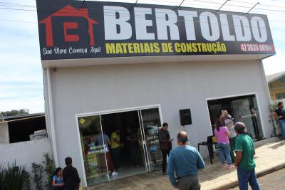 Bertoldo Materiais de ConstruÃ§Ã£o comemora um ano de sucesso em Laranjeiras do Sul 