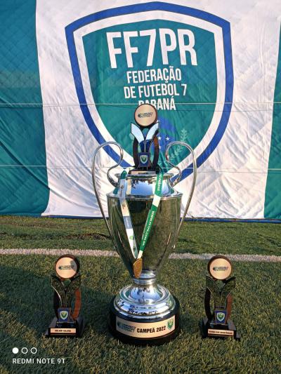 Erval Grande/Posto IguaÃ§u conquista o titulo do Paranaense de Futebol Sete Feminino em MaringÃ¡