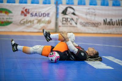 Em Festa de Gala do Futsal Feminino Leoas da Serra vencem o Operário Laranjeiras