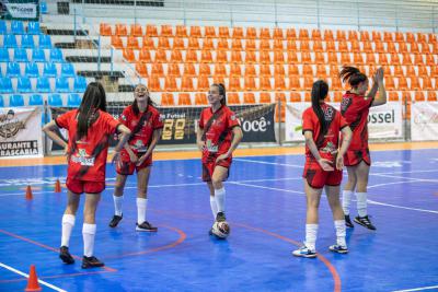 Em Festa de Gala do Futsal Feminino Leoas da Serra vencem o OperÃ¡rio Laranjeiras