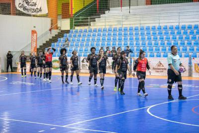 Em Festa de Gala do Futsal Feminino Leoas da Serra vencem o OperÃ¡rio Laranjeiras