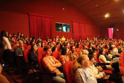 XI Festival de Teatro e MÃºsica Infantil do ColÃ©gio Gildo foi sucesso de pÃºblico