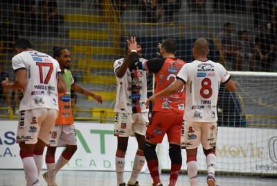 Chave Ouro de Futsal: Em rodada dupla Feminino empata e está eliminado, masculino vence Foz e firma permanência no G4