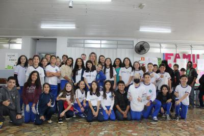 Escola LeocÃ¡dio JosÃ© Correia realizou a Feira de CiÃªncias com os Alunos do 5Âº ano