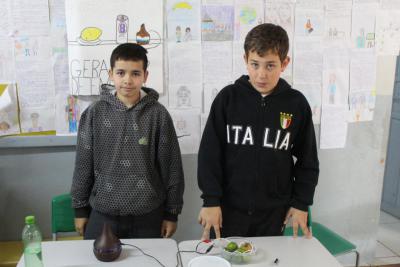 Escola LeocÃ¡dio JosÃ© Correia realizou a Feira de CiÃªncias com os Alunos do 5Âº ano