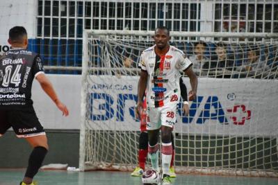 Operário Laranjeiras perde para o Galo no Paranaense de Futsal Chave Ouro