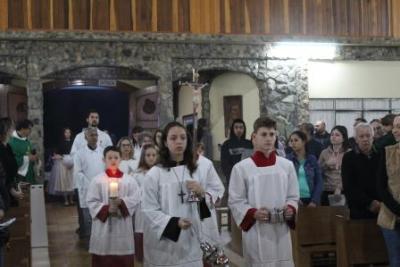 Com ParticipaÃ§Ã£o Da RCC e CTG EstÃ¢ncia do IguaÃ§u aconteceu o 4Âº dia da Novena da Padroeira em Laranjeiras do Sul