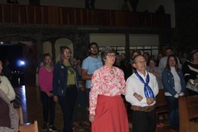 Com ParticipaÃ§Ã£o Da RCC e CTG EstÃ¢ncia do IguaÃ§u aconteceu o 4Âº dia da Novena da Padroeira em Laranjeiras do Sul