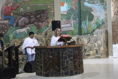 Com ParticipaÃ§Ã£o Da RCC e CTG EstÃ¢ncia do IguaÃ§u aconteceu o 4Âº dia da Novena da Padroeira em Laranjeiras do Sul