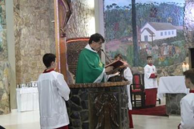 Com ParticipaÃ§Ã£o Da RCC e CTG EstÃ¢ncia do IguaÃ§u aconteceu o 4Âº dia da Novena da Padroeira em Laranjeiras do Sul