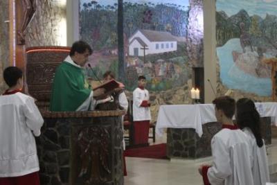 Com ParticipaÃ§Ã£o Da RCC e CTG EstÃ¢ncia do IguaÃ§u aconteceu o 4Âº dia da Novena da Padroeira em Laranjeiras do Sul