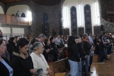 Com ParticipaÃ§Ã£o Da RCC e CTG EstÃ¢ncia do IguaÃ§u aconteceu o 4Âº dia da Novena da Padroeira em Laranjeiras do Sul