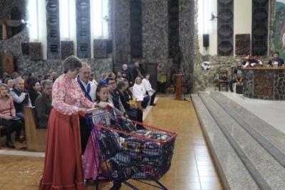 Com ParticipaÃ§Ã£o Da RCC e CTG EstÃ¢ncia do IguaÃ§u aconteceu o 4Âº dia da Novena da Padroeira em Laranjeiras do Sul