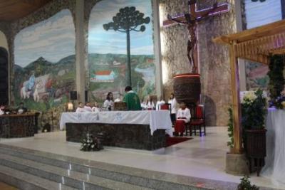 Com ParticipaÃ§Ã£o Da RCC e CTG EstÃ¢ncia do IguaÃ§u aconteceu o 4Âº dia da Novena da Padroeira em Laranjeiras do Sul