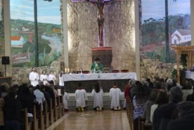Com ParticipaÃ§Ã£o Da RCC e CTG EstÃ¢ncia do IguaÃ§u aconteceu o 4Âº dia da Novena da Padroeira em Laranjeiras do Sul