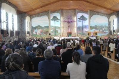 Com ParticipaÃ§Ã£o Da RCC e CTG EstÃ¢ncia do IguaÃ§u aconteceu o 4Âº dia da Novena da Padroeira em Laranjeiras do Sul