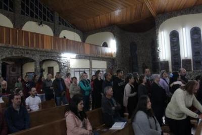 Com ParticipaÃ§Ã£o Da RCC e CTG EstÃ¢ncia do IguaÃ§u aconteceu o 4Âº dia da Novena da Padroeira em Laranjeiras do Sul