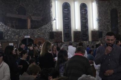 Com ParticipaÃ§Ã£o Da RCC e CTG EstÃ¢ncia do IguaÃ§u aconteceu o 4Âº dia da Novena da Padroeira em Laranjeiras do Sul